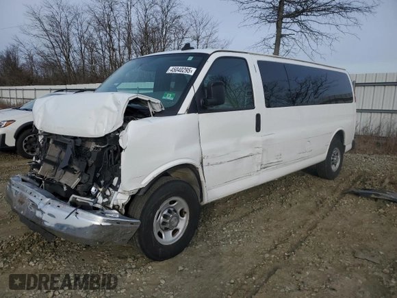 2016 Chevrolet Express Passenger LT z VIN 1GAZGPFG4G1162906, wystawiony jako Copart lot #45040295 z przebiegiem Nie podano mil oraz Szkoda całkowita • Salvage title. Historia ofert i sprzedaży dostępna na DreamBid. Obrazek 1.