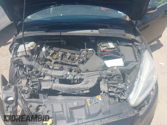2015 Ford Focus Titanium with VIN 1FADP3J24FL385526, listed as a IAAI auction lot 42011712 with 162,696 mi miles and . Bid and sale history available at carsss.com. Image 10.