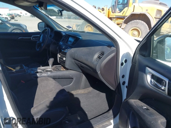 2015 Nissan Pathfinder SV with VIN 5N1AR2MN8FC668305, listed as a IAAI auction lot 41779780 with 216,818 mi miles. Bid and sale history available at carsss.com. Image 5.