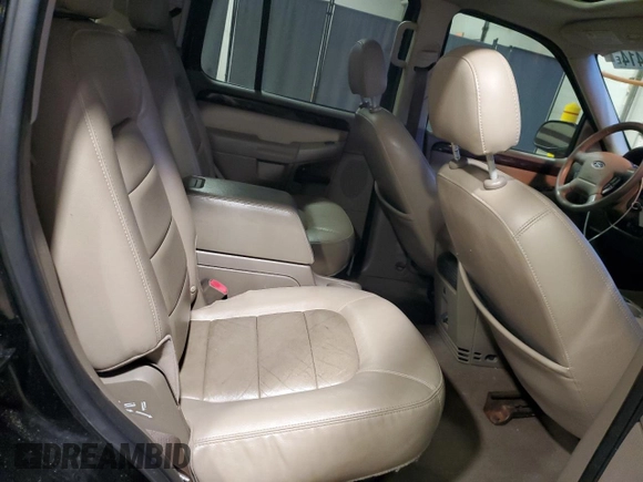 2005 Ford Explorer Limited z VIN 1FMDU75W85UB75412, wystawiony jako Copart lot #85510414 z przebiegiem 215 574 mil mil oraz Szkoda całkowita • Salvage title. Historia ofert i sprzedaży dostępna na DreamBid. Obrazek 11.