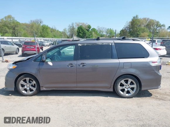 2011 Toyota Sienna SE с VIN 5TDXK3DC0BS126129, выставлен на аукционе IAAI как лот 42200517 с пробегом 158 408 миль миль и . История ставок и продаж доступна на DreamBid. Изображение 14.