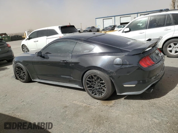 2019 Ford Mustang GT z VIN 1FA6P8CF3K5130158, wystawiony jako Copart lot #47542725 z przebiegiem 86 721 mil mil oraz Szkody całkowita. Historia ofert i sprzedaży dostępna na DreamBid. Obrazek 2.