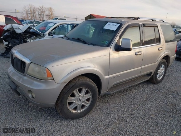 2004 Lincoln Aviator Luxury with VIN 5LMEU88H34ZJ50200, listed as a IAAI auction lot 41775107 with 220,930 mi miles. Bid and sale history available at carsss.com. Image 2.