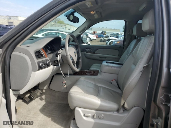 2007 Chevrolet Suburban LT with VIN 3GNFK16387G207034, listed as a Copart auction lot 53916845 with 138,015 mi miles and Salvage Title. Bid and sale history available at carsss.com. Image 7.