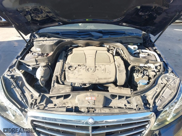 2014 Mercedes-Benz E-Class E 350 Luxury with VIN WDDHF8JBXEB068470, listed as a IAAI auction lot 40914692 with 96,308 mi miles. Bid and sale history available at carsss.com. Image 10.