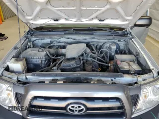2006 Toyota Tacoma z VIN 5TETX22NX6Z302658, wystawiony jako Copart lot #58216445 z przebiegiem 228 466 mil mil oraz Tytuł czysty. Historia ofert i sprzedaży dostępna na DreamBid. Obrazek 11.