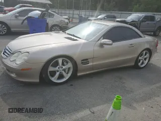 2005 Mercedes-Benz SL z VIN WDBSK76F25F087071, wystawiony jako Copart lot #56153185 z przebiegiem 95 135 mil mil oraz Tytuł czysty. Historia ofert i sprzedaży dostępna na DreamBid. Obrazek 1.