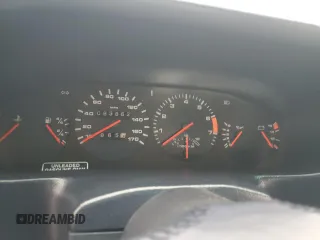 1983 Porsche 928 z VIN WP0ZZZ92ZDS841622, wystawiony jako Copart lot #76995304 z przebiegiem 83 862 mil mil oraz Szkody całkowita. Historia ofert i sprzedaży dostępna na DreamBid. Obrazek 9.