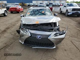 2019 Lexus ES 300h с VIN 58AB21B18KU001332, выставлен на аукционе Copart как лот 57585195 с пробегом Не указан миль и Чистый • Clean title. История ставок и продаж доступна на DreamBid. Изображение 5.