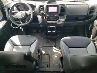 2025 Ram ProMaster Cargo Tradesman with VIN 3C6MRVJG9SE517735, listed as a Copart auction lot 51207475 with 9,208 mi miles and Clean Title. Bid and sale history available at DreamBid. Image 8.