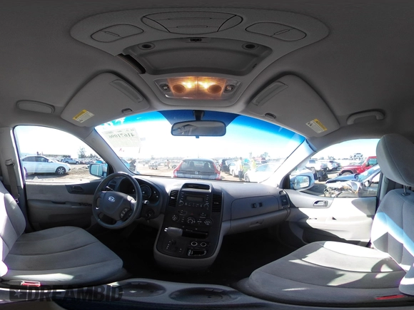 2008 Kia Sedona LX with VIN KNDMB233986218153, listed as a IAAI auction lot 41671096 with 144,933 mi miles. Bid and sale history available at carsss.com. Image 18.