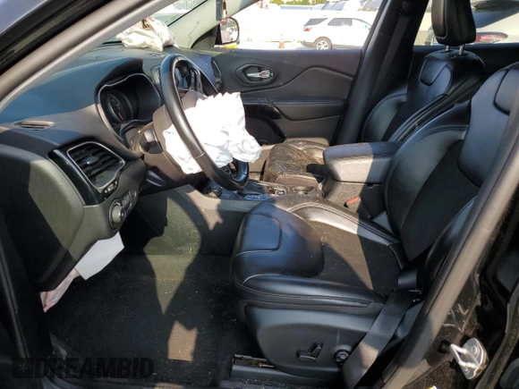 2020 Jeep Cherokee Latitude Plus z VIN 1C4PJMLB8LD584239, wystawiony jako Copart lot #63811215 z przebiegiem Nie podano mil oraz Szkoda całkowita • Salvage title. Historia ofert i sprzedaży dostępna na DreamBid. Obrazek 7.