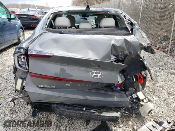 2023 Hyundai Sonata SEL z VIN KMHL14JA4PA302531, wystawiony jako Copart lot #50358785 z przebiegiem 64 886 mil mil oraz Szkoda całkowita • Salvage title. Historia ofert i sprzedaży dostępna na DreamBid. Obrazek 6.