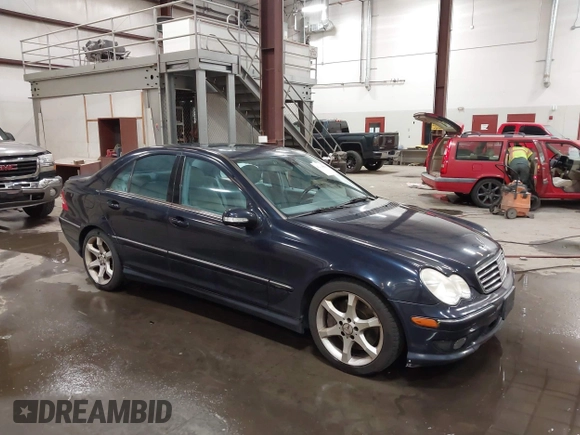 2007 Mercedes-Benz C 230 Sport с VIN WDBRF52H97F930409, выставлен на аукционе IAAI как лот 42504108 с пробегом 124 944 миль миль и . История ставок и продаж доступна на DreamBid. Изображение 1.