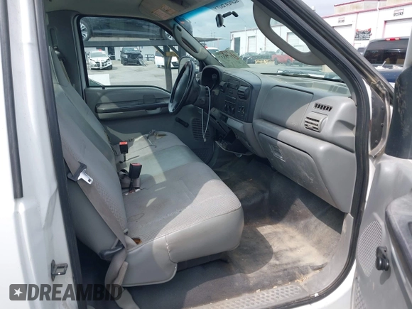 2007 Ford F-350 XL with VIN 1FDSF34517EA59162, listed as a IAAI auction lot 42078537 with 145,794 mi miles and . Bid and sale history available at DreamBid. Image 5.