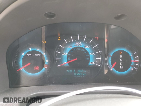 2012 Ford Fusion SEL z VIN 3FAHP0JG4CR388483, wystawiony jako Copart lot #57391805 z przebiegiem 184 665 mil mil oraz Szkoda całkowita • Salvage title. Historia ofert i sprzedaży dostępna na DreamBid. Obrazek 9.