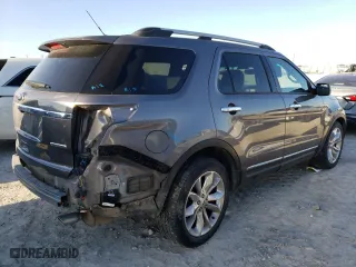 2013 Ford Explorer XLT with VIN 1FM5K7D8XDGC60195, listed as a Copart auction lot 89312245 with 145,621 mi miles and Salvage Title. Bid and sale history available at carsss.com. Image 3.