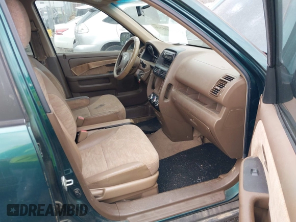 2002 Honda CR-V LX with VIN JHLRD68482C009541, listed as a IAAI auction lot 41952036 with 272,013 mi miles and . Bid and sale history available at carsss.com. Image 5.