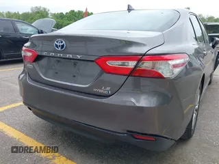 2019 Toyota Camry Hybrid LE z VIN 4T1B31HK4KU511360, wystawiony jako IAAI lot #42298260 z przebiegiem 133 019 mil mil oraz . Historia ofert i sprzedaży dostępna na DreamBid. Obrazek 21.