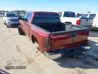 2008 Chevrolet Silverado 1500 1LT with VIN 3GCEC13J48G299099, listed as a IAAI auction lot 41309716 with 199,215 mi miles and . Bid and sale history available at DreamBid. Image 3.