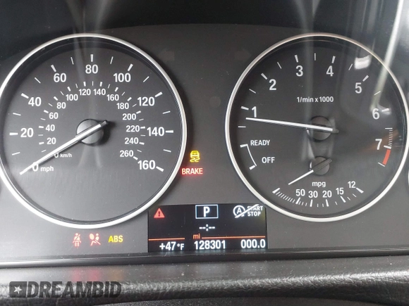2015 BMW 3 Series 328i xDrive z VIN WBA3B5C57FF960592, wystawiony jako IAAI lot #41625697 z przebiegiem 128 301 mil mil oraz . Historia ofert i sprzedaży dostępna na DreamBid. Obrazek 7.