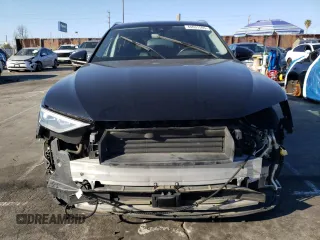 2019 Audi e-tron Premium Plus z VIN WA1LAAGEXKB011980, wystawiony jako Copart lot #44631595 z przebiegiem 68 699 mil mil oraz Szkoda całkowita • Salvage title. Historia ofert i sprzedaży dostępna na DreamBid. Obrazek 5.