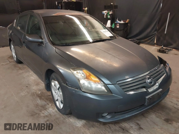 2008 Nissan Altima 2.5 S with VIN 1N4AL21E28C214070, listed as a IAAI auction lot 37537543 with 30,659 mi miles. Bid and sale history available at carsss.com. Image 1.