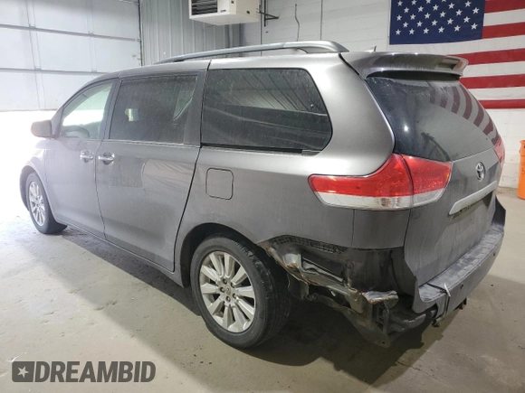 2012 Toyota Sienna XLE с VIN 5TDDK3DC5CS037368, выставлен на аукционе Copart как лот 49626985 с пробегом 164 431 миль миль и Списание • Salvage title. История ставок и продаж доступна на DreamBid. Изображение 2.