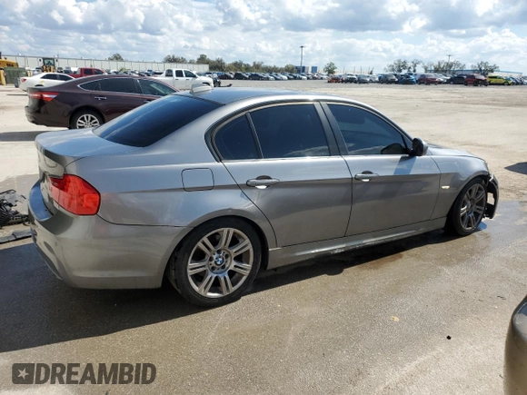 2009 BMW 3 Series 328i z VIN WBAPH73589A174524, wystawiony jako Copart lot #47071035 z przebiegiem Nie podano mil oraz Szkoda całkowita • Salvage title. Historia ofert i sprzedaży dostępna na DreamBid. Obrazek 3.