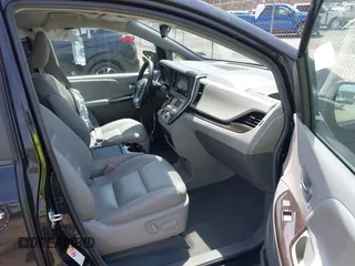 2019 Toyota Sienna XLE Auto Access Seat with VIN 5TDYZ3DC1KS998660, listed as a IAAI auction lot 42025856 with 113,376 mi miles. Bid and sale history available at carsss.com. Image 5.