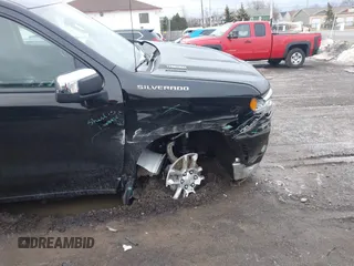 2025 Chevrolet Silverado 1500 LT with VIN 1GCPKKEK1SZ107524, listed as a IAAI auction lot 41676575 with 838 mi miles and . Bid and sale history available at DreamBid. Image 21.