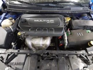 2015 Chrysler 200 S with VIN 1C3CCCBB8FN756535, listed as a IAAI auction lot 41464953 with 141,202 mi miles. Bid and sale history available at carsss.com. Image 10.