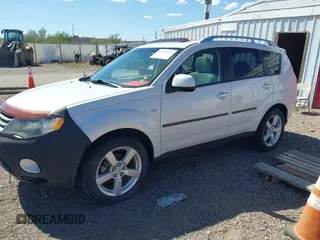 2007 Mitsubishi Outlander XLS z VIN JA4MT41X27Z020276, wystawiony jako IAAI lot #42348742 z przebiegiem 75 715 mil mil oraz . Historia ofert i sprzedaży dostępna na DreamBid. Obrazek 2.