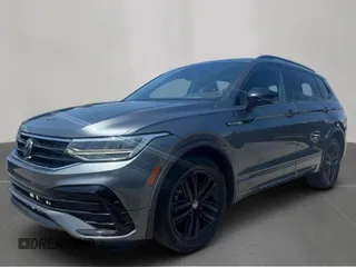 2022 Volkswagen Tiguan SE R-Line Black with VIN 3VVCB7AX3NM131, listed as a Copart auction lot 57200955 with 192,171 mi miles and Clean title. Bid and sale history available at DreamBid. Image 2.