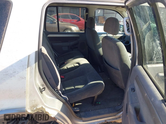 2003 Ford Explorer XLT with VIN 1FMZU73K73ZA61729, listed as a IAAI auction lot 41843868 with 254,553 mi miles. Bid and sale history available at carsss.com. Image 8.