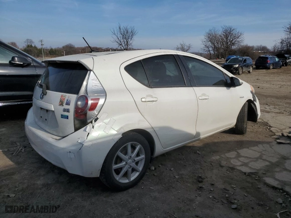2013 Toyota Prius c One with VIN JTDKDTB33D1544031, listed as a Copart auction lot 85606284 with 147,248 mi miles and Salvage Title. Bid and sale history available at carsss.com. Image 3.