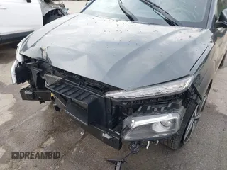 2019 Hyundai Kona Limited with VIN KM8K3CA59KU239307, listed as a IAAI auction lot 41607380 with 42,454 mi miles. Bid and sale history available at carsss.com. Image 6.