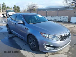 2012 Kia Optima Hybrid with VIN KNAGM4AD6C5015831, listed as a IAAI auction lot 41807913 with 156,197 mi miles. Bid and sale history available at carsss.com. Image 6.