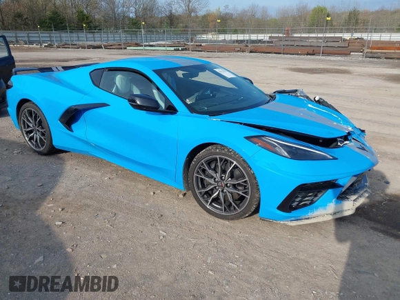 2023 Chevrolet Corvette 2LT z VIN 1G1YB2D41P5135323, wystawiony jako IAAI lot #41914578 z przebiegiem 4 957 mil mil oraz . Historia ofert i sprzedaży dostępna na DreamBid. Obrazek 1.