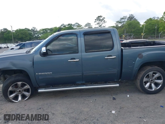 2007 GMC Sierra 1500 SLE1 z VIN 2GTEC13J971571282, wystawiony jako IAAI lot #41980128 z przebiegiem 221 024 mil mil oraz . Historia ofert i sprzedaży dostępna na DreamBid. Obrazek 13.
