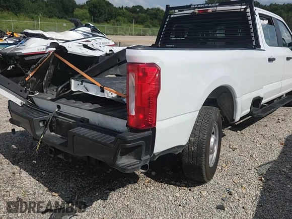 2023 Ford F-250 XL z VIN 1FT7W2AA4PED18619, wystawiony jako Copart lot #61728515 z przebiegiem 41 279 mil mil oraz Szkoda całkowita • Salvage title. Historia ofert i sprzedaży dostępna na DreamBid. Obrazek 13.