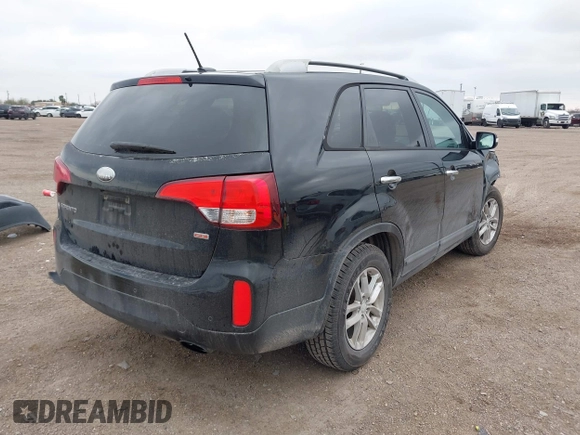 2014 Kia Sorento LX with VIN 5XYKT3A64EG483756, listed as a IAAI auction lot 41472374 with 118,660 mi miles. Bid and sale history available at carsss.com. Image 4.