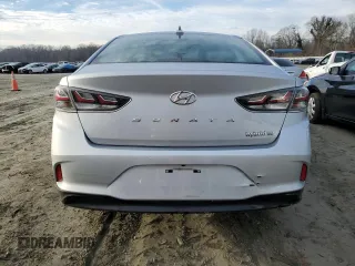 2018 Hyundai Sonata Hybrid SE with VIN KMHE24L35JA083980, listed as a Copart auction lot 81924123 with 35,588 mi miles. Bid and sale history available at carsss.com. Image 6.
