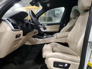 2021 BMW X5 xDrive40i with VIN 5UXCR6C03M9F46957, listed as a Copart auction lot 46236825 with 74,317 mi miles and Salvage Title. Bid and sale history available at carsss.com. Image 7.