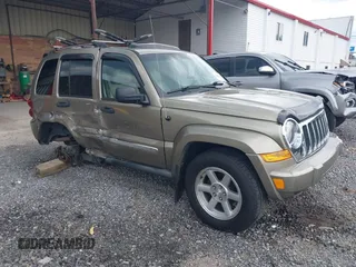 2005 Jeep Liberty Limited with VIN 1J4GL58K45W716875, listed as a IAAI auction lot 39632547 with 276,596 mi miles. Bid and sale history available at carsss.com. Image 1.