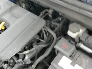 2018 Hyundai Elantra SE z VIN 5NPD74LF0JH339625, wystawiony jako IAAI lot #42815755 z przebiegiem 129 474 mil mil oraz . Historia ofert i sprzedaży dostępna na DreamBid. Obrazek 19.