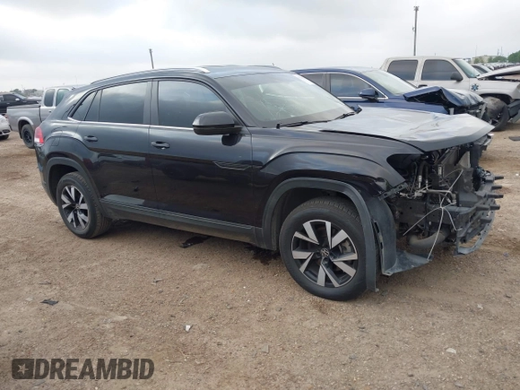 2023 Volkswagen Atlas SE z VIN 1V2DC2CA3PC208888, wystawiony jako IAAI lot #41926114 z przebiegiem 36 645 mil mil oraz . Historia ofert i sprzedaży dostępna na DreamBid. Obrazek 1.