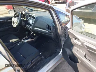 2019 Honda Fit LX with VIN 3HGGK5H44KM750452, listed as a IAAI auction lot 42129934 with 33,254 mi miles. Bid and sale history available at carsss.com. Image 5.