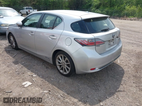 2012 Lexus CT 200h z VIN JTHKD5BH5C2115858, wystawiony jako IAAI lot #42017236 z przebiegiem 138 479 mil mil oraz . Historia ofert i sprzedaży dostępna na DreamBid. Obrazek 3.
