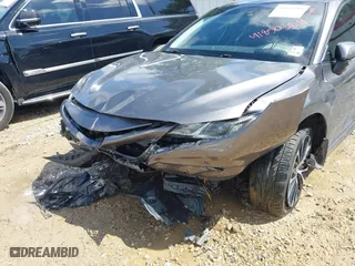 2018 Toyota Camry LE with VIN 4T1B11HK2JU578575, listed as a IAAI auction lot 41850389 with 213,235 mi miles. Bid and sale history available at carsss.com. Image 6.